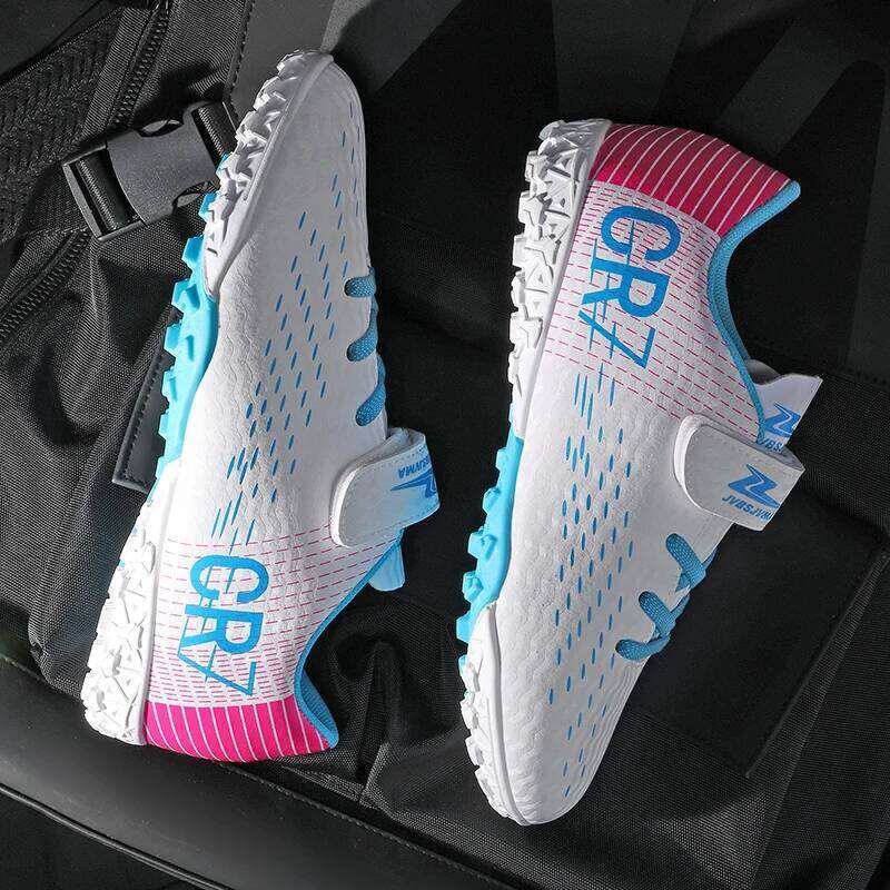 A pair of children's four-season leather shoes with studs, wear-resistant football shoes, sizes 28-39,MZ-2601-1 26H0508