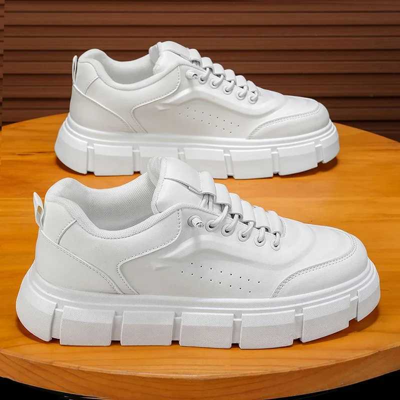 New Casual Shoes for Men 2025 Mens Oxford Shoes Leather Shoes Fashion Breathable Sneakers Handmade Platform Boot H260507 - view 6