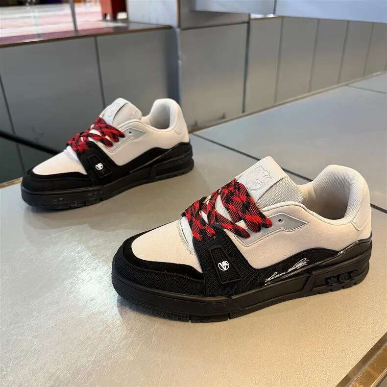VUTITDN Free delivery luxury Casual Shoes Men's spring lightweight casual shoes comfortable sports shoes breathable soft soled board shoes