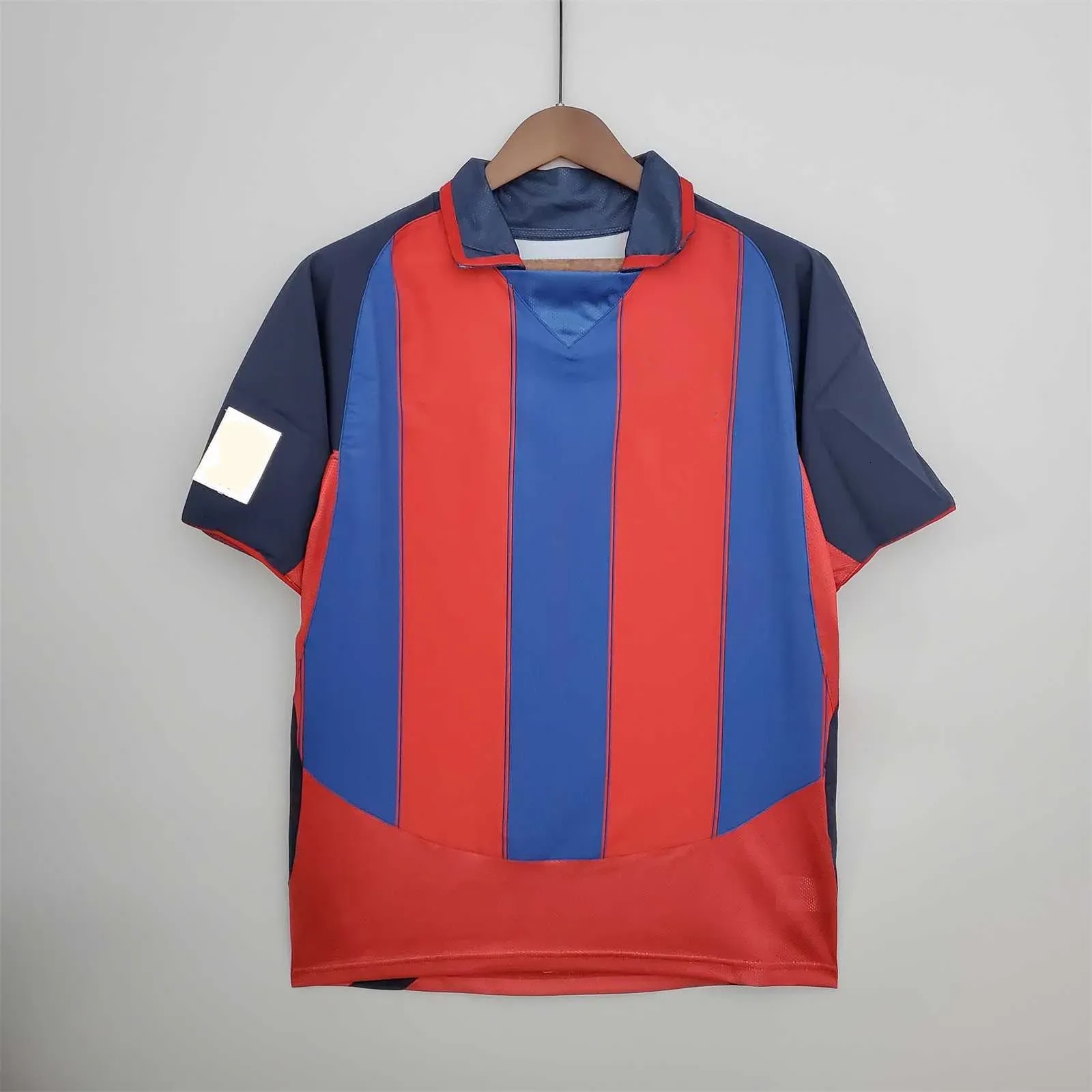 Barcelone Retro Soccer Jerseys RONALDINHO AINIESTA 01 02 03 04 05 06 07 08 09 10 11 12 13 14 15 16 17 18 19 vintage football shirt T Barcelonaes
