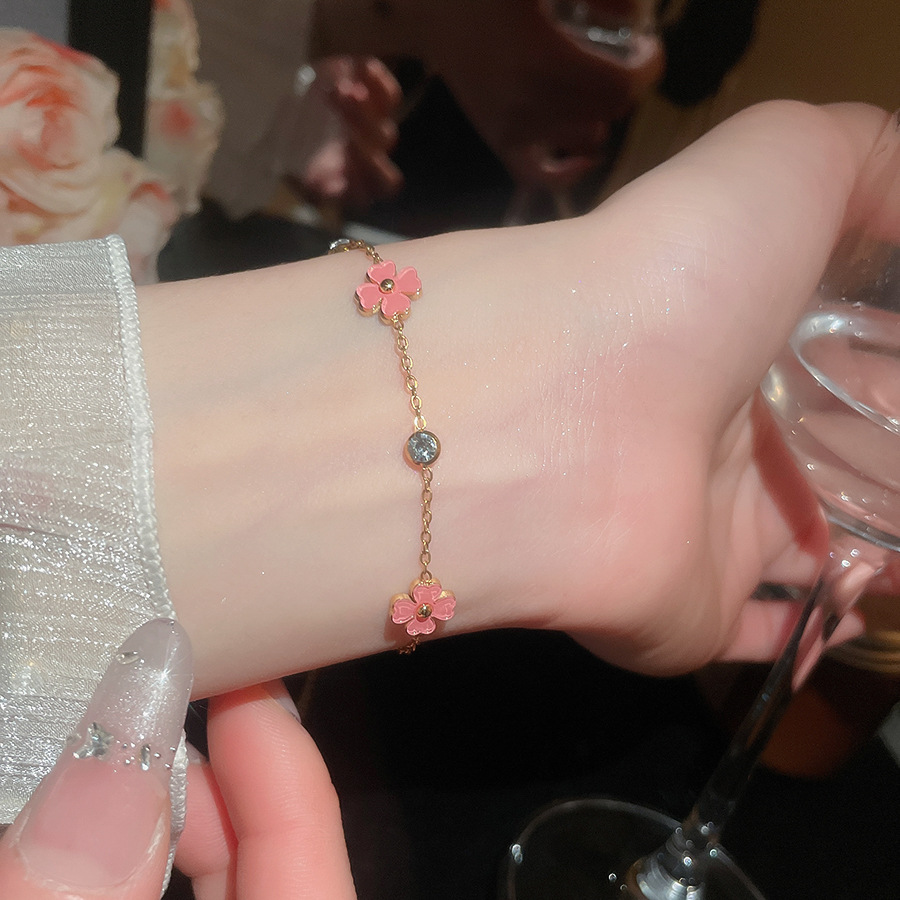 Super Shiny Zircon Mother-of-Pearl Flower Bracelet, Luxurious Sophisticated, Exquisite and Versatile Fashion Accessory - view 7