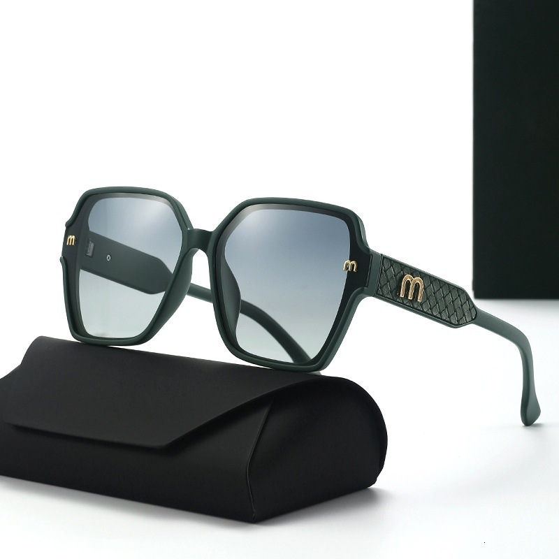 2026 New Designers Square Large Frame Women's Luxury Sun Glasses With Shallow Polarized UV Protection - European Style Beach Travel Sunglasses Wh