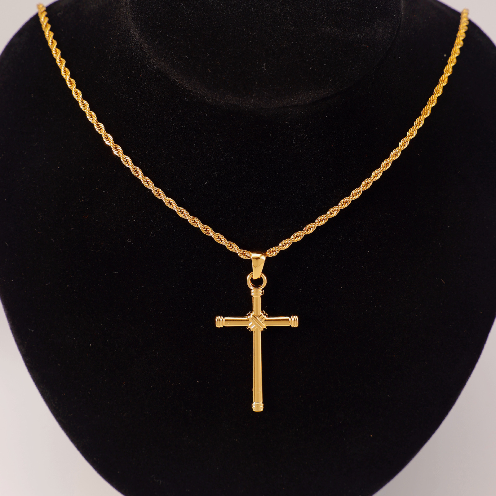 Stainless Steel Cross Pendant Religious Hip-Hop Trend Non-Fading Couples Steel Necklace 250613