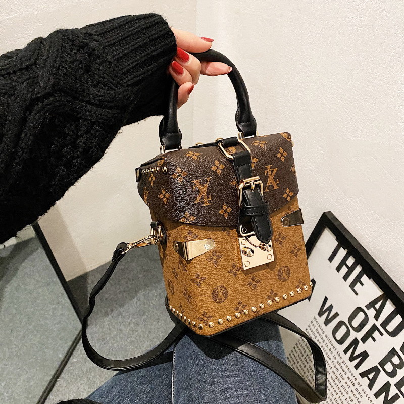 designer luxury Niche women's phone bag 2026 New fashion crossbody box small square versatile printed shoulder and handheld women's bag Slim - view 5