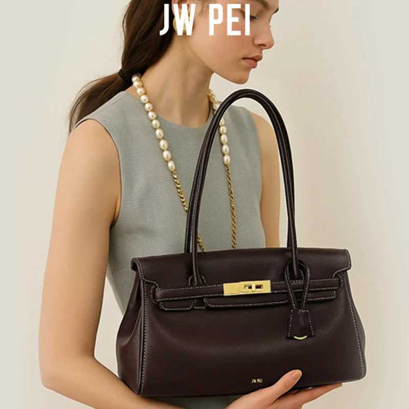 Designer JW PEI Yara Wens Vegan Leather Tote Shoder Handbag Black Designer Purse for Work Daily Cmuting 2026 New ArrivalJ260508