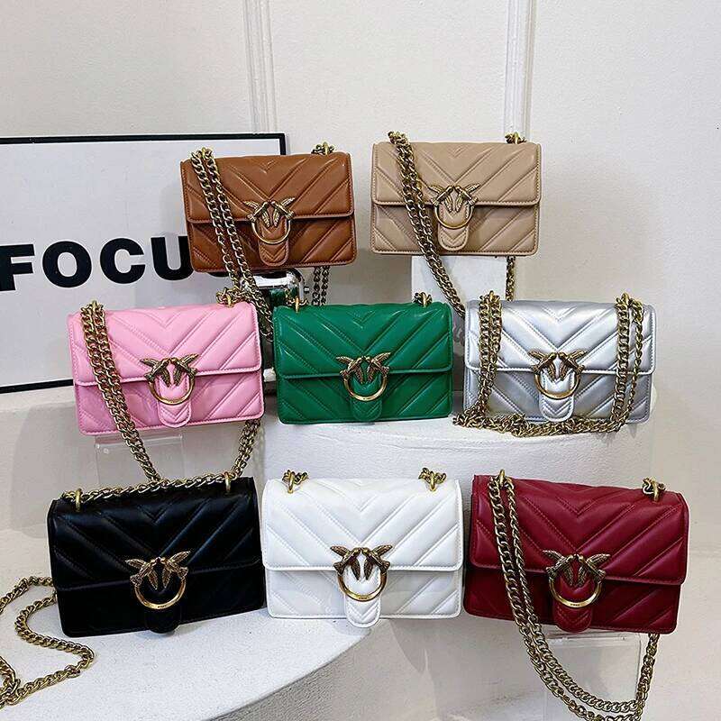 Women Messenger Leather Crossbody Handbag Casual Simple Vintage Classic Designer Paris Fashionable Bag