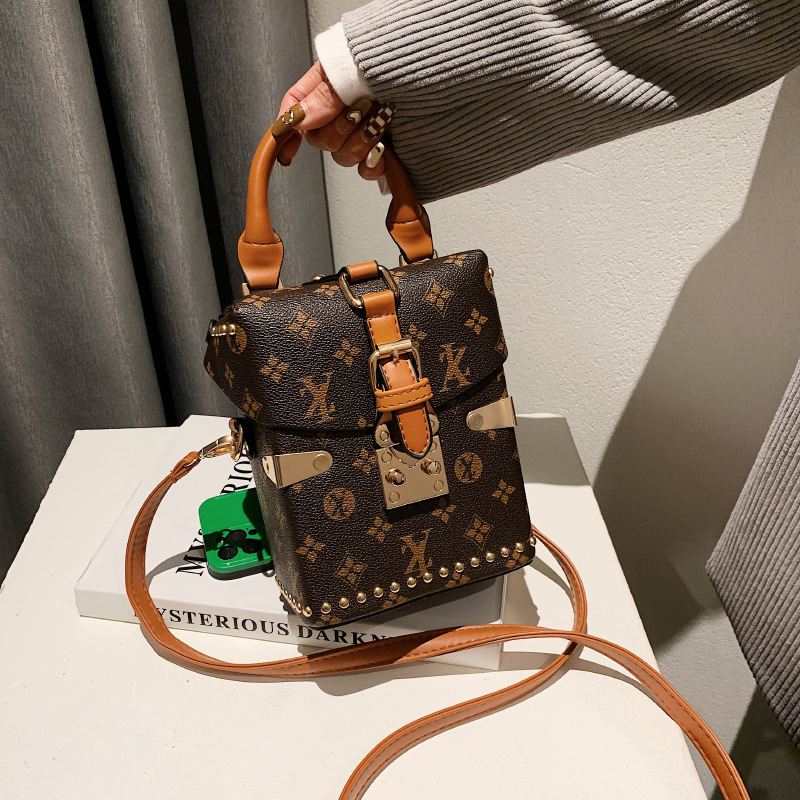 designer luxury Niche women's phone bag 2026 New fashion crossbody box small square versatile printed shoulder and handheld women's bag Slim - view 7
