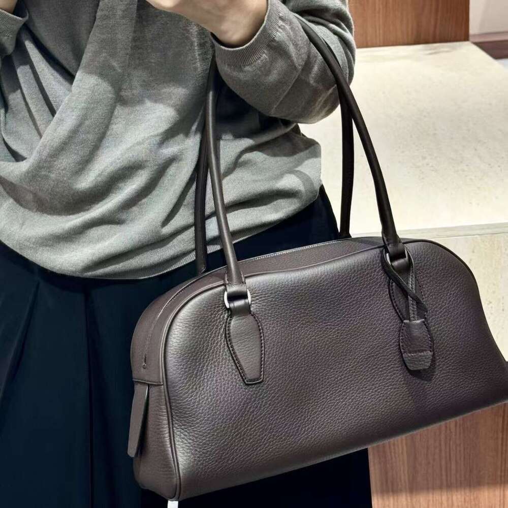 New Long Bowling Bag With A Distinctive Design Metal Accents Boston Style Simple Top Grain Leather Shoulder And Underarm Trendy SENYY