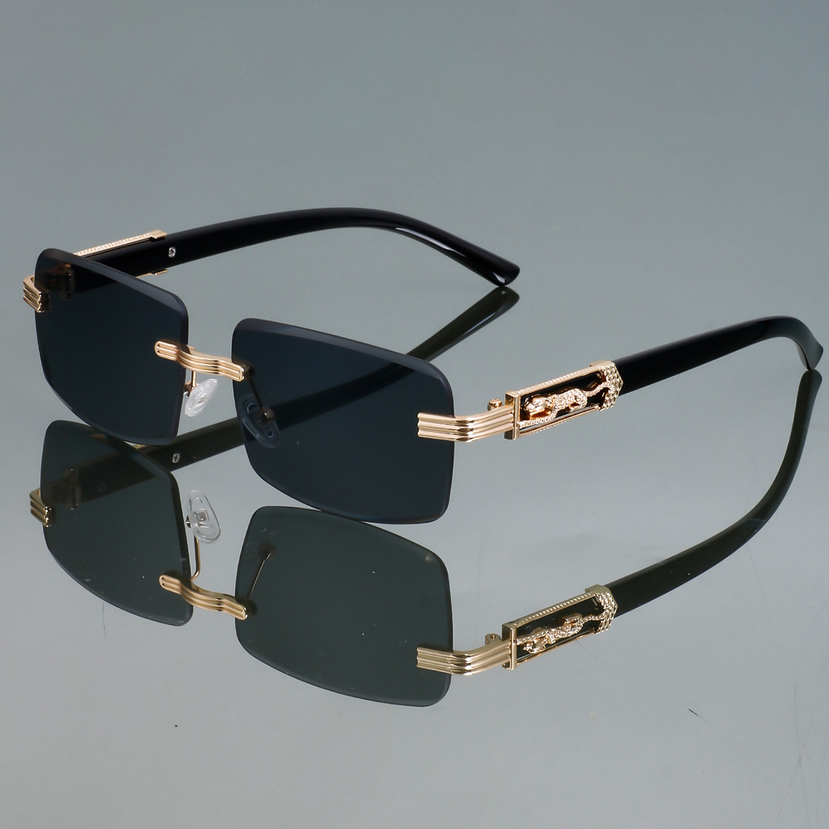 2026 New Designer Fashionable Square-framed Sunglasses For Men And Women Retro Leopard Head Metal European Style Trendy Sunglasses