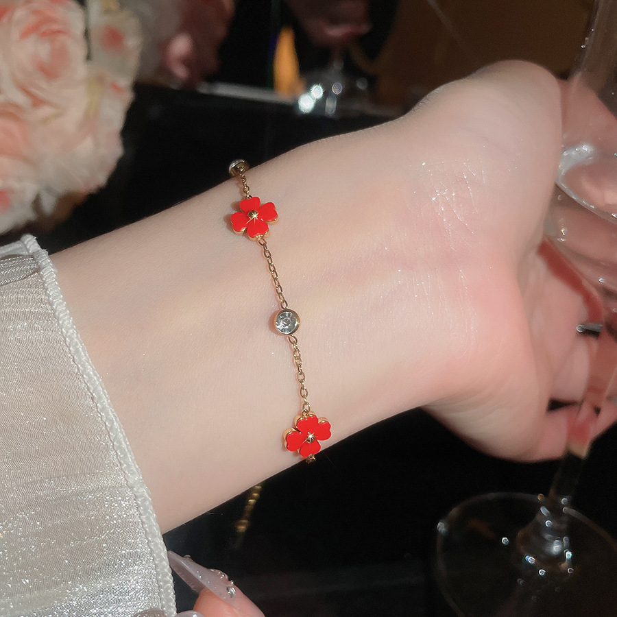 Super Shiny Zircon Mother-of-Pearl Flower Bracelet, Luxurious Sophisticated, Exquisite and Versatile Fashion Accessory - view 3