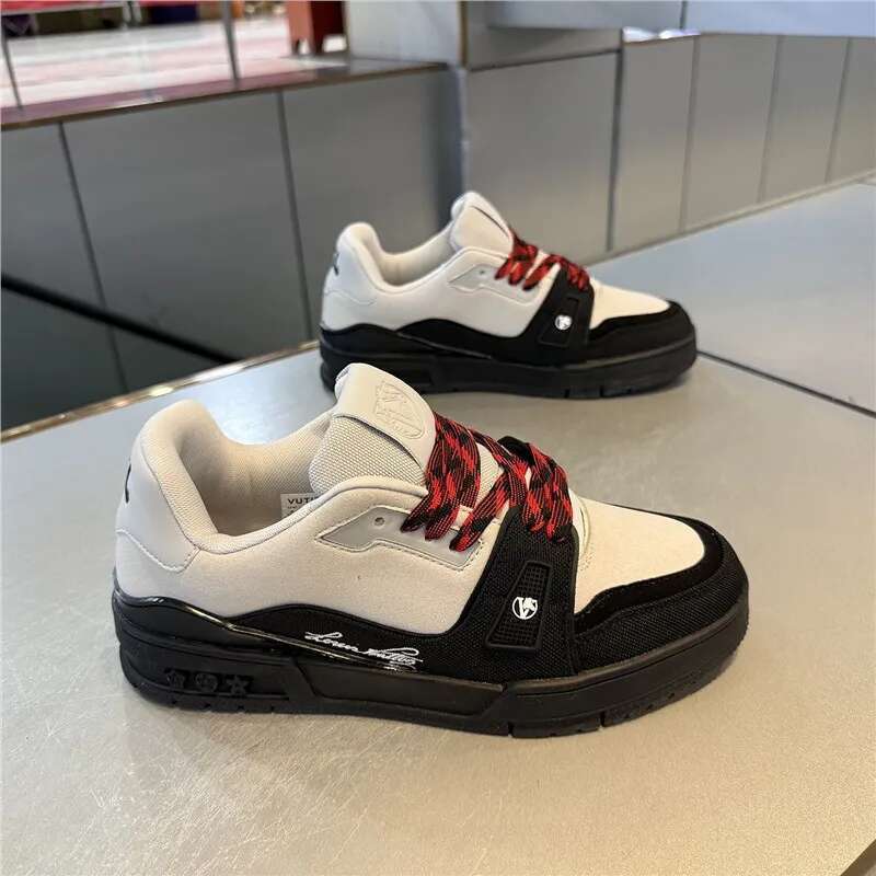 VUTITDN Free delivery luxury Casual Shoes Men's spring lightweight casual shoes comfortable sports shoes breathable soft soled board shoes