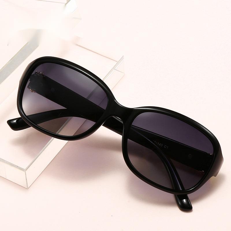 Luxury brands designer Polarized Oval Sunglasses Women Retro Gradient Fashion Streetwear Celebrity Outdoor Eyewear Elegant Runway Chic Style
