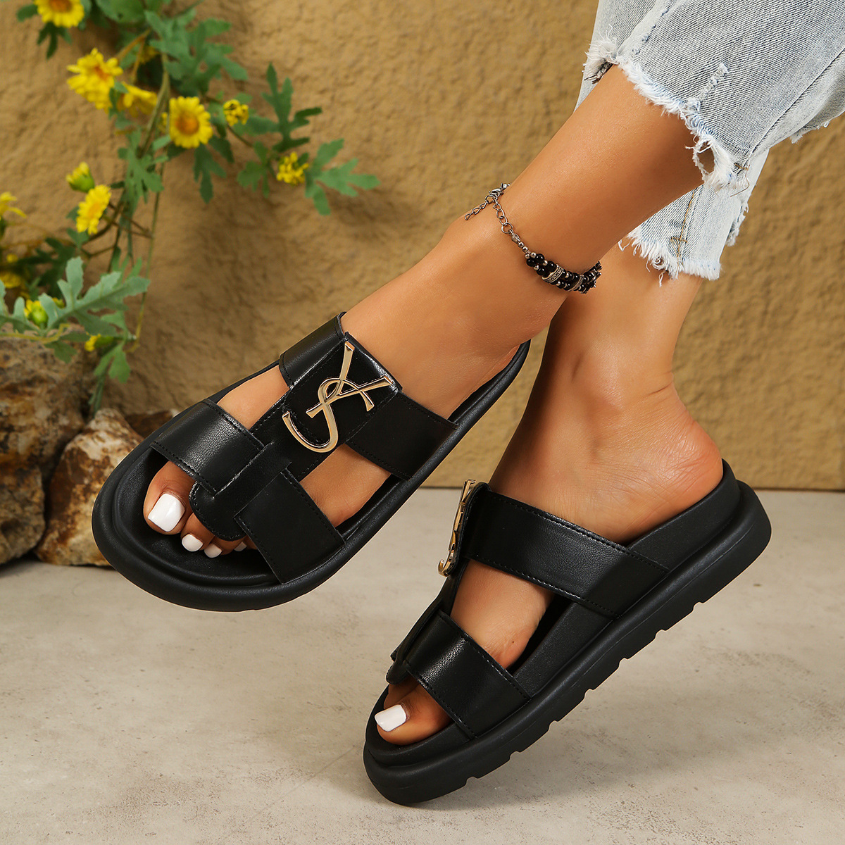2026 designer slippers Women's Summer Anti-Slip Platform Flip Flops, Thick Sole Outdoor Beach Sandals, Trendy Vintage Style Slides
