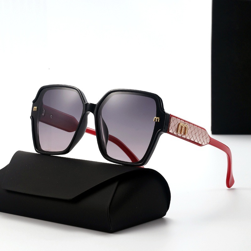 2026 New Designers Square Large Frame Women's Luxury Sun Glasses With Shallow Polarized UV Protection - European Style Beach Travel Sunglasses Wh