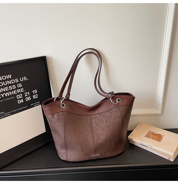 Silver Shoulder Bag Large Capacity Womens Bag High Quality Pu Leather Underarm Handbag Female Big Tote Bags Portable Briefcase 240815