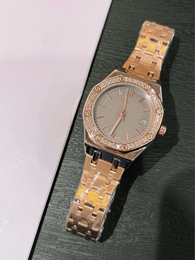 NEW Luxury Royality Oaklity Da Donna Alta QualitÃ Aity P Orologi Al Quarzo Incr…