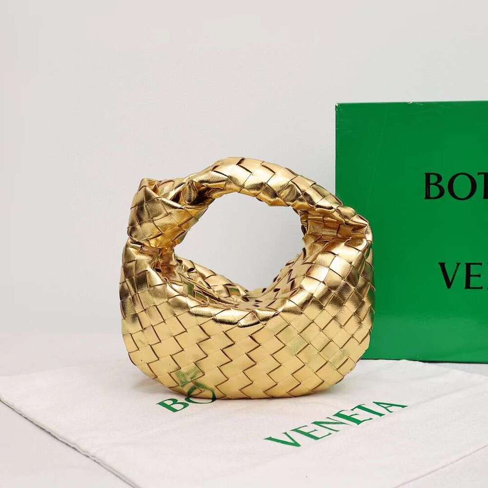 New Model Woven BV Clutch Bag With Knot Compact Lightweight Available In Large And Small Sizes SENYY
