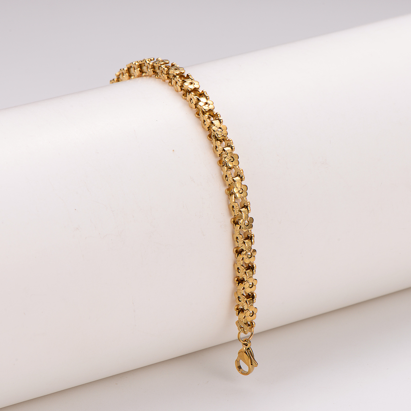 AML Fashionable Floral Woven Chain Exquisite 18K Gold Plated Stainless Steel Bracelet 251125