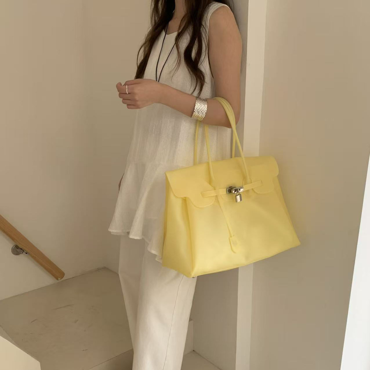 2026 new Summer New Commuting Tote Bag Stylish and Large-capacity Underarm Bag for Women