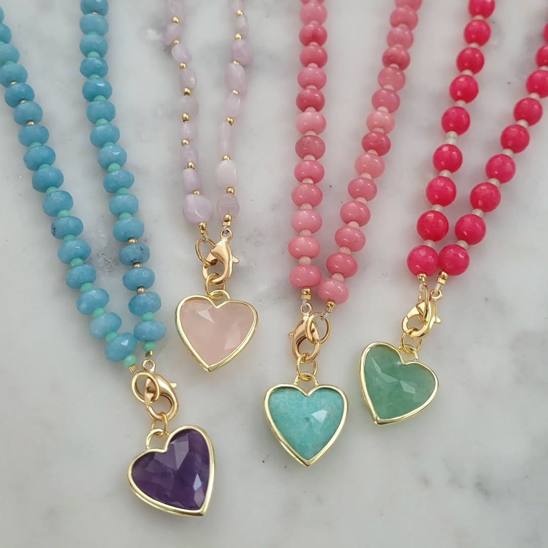 Fashionable dopamine colorful heart beaded necklace versatile accessory for sweet girls 250806