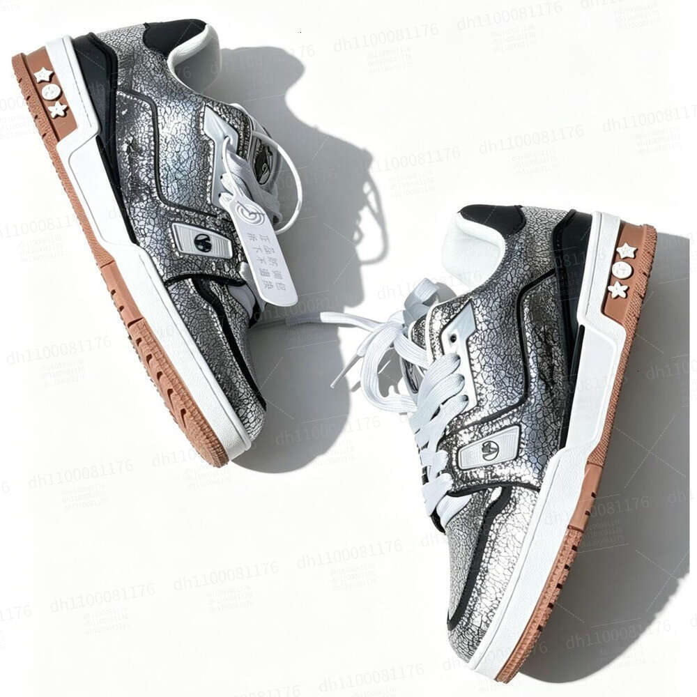 VUTITDN Crackled Metallic Silver Low-Top Sneakers with Gum Soles, Bold Urban Streetwear Shoes for Men & Women dh_fusion_04 - view 4
