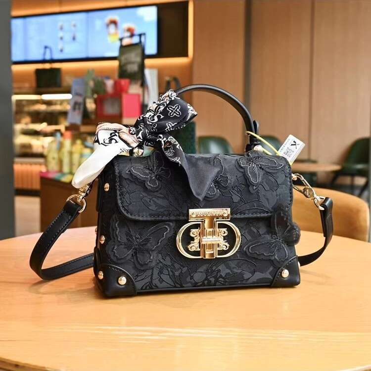 Authentic Women S Genuine Leather Handbag New Fashion Versatile Butterfly Scarf Single Shoulder Crossbody Small Square Bag SENYY