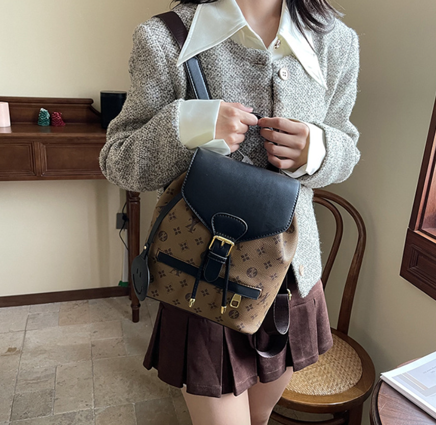 Vintage simple design women's backpack 2026 fashion trend large capacity casual travel backpack free shipping