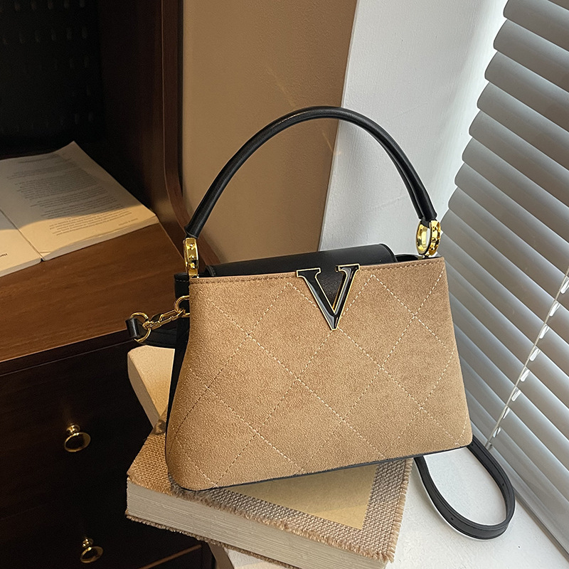 designer luxury Cross border fashion deer skin velvet handbag for women in autumn and winter 2026 new luxury handbag retro single shoulder diagonal cr - view 4