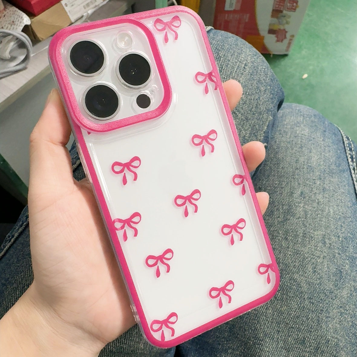 Phone Case Trendy Silicone Travel Friendly Daily Use for Iphone 17 Pro Max Impact Resistant Gradient Glossy Reusable Eco Friendly Skin Friendly
