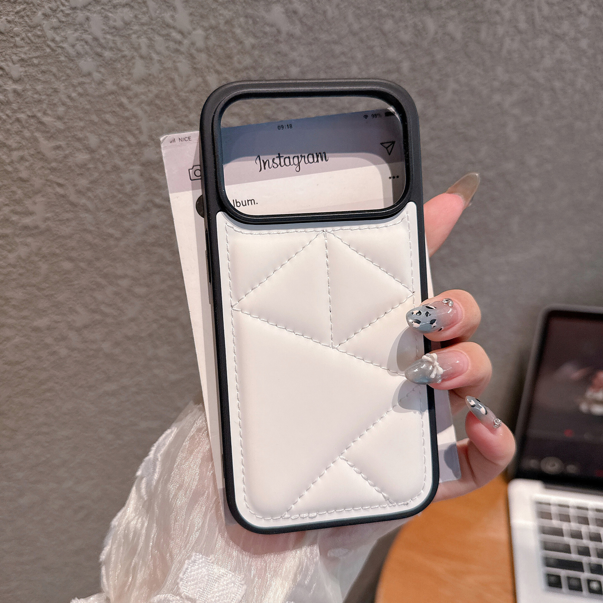 Phone Case Designer Phone Case Vintage Printed Matte Finish Lightweight for Iphone 16 Pro Max Shock Absorption Pastel Neon Easy Clean Skin Friendly Re