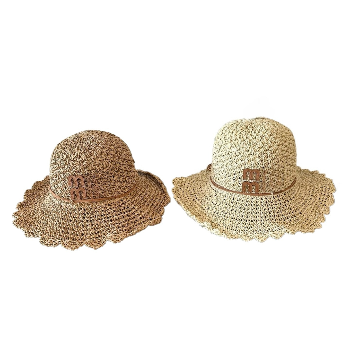 Women's Wavy Edge Straw Bucket Hat Breathable Crochet Sun Hat Summer Beach Wide Brim Hat with Letter Decoration Casual UV Protection
