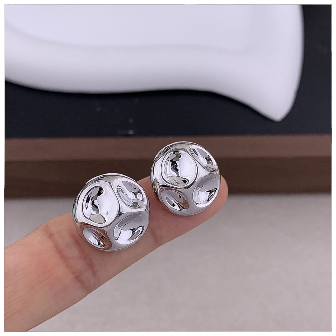 Designer Earrings Women 18K Gold Plated Earring Irregular Round Concave Stud Earrings Luxury Jewlery Designer for Women Elegant Free Shipping Buy One 