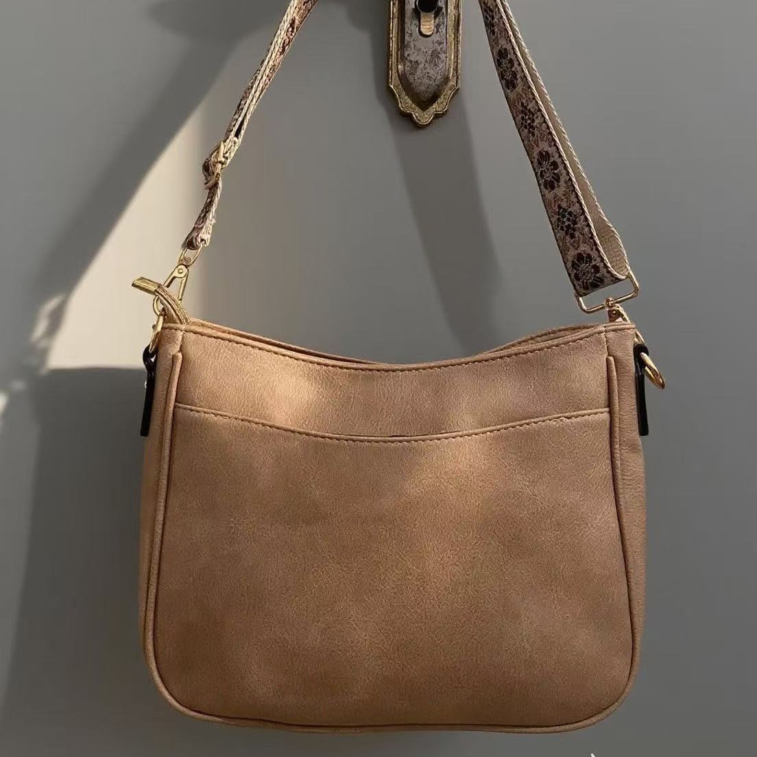 2026 New Retro Vegan Leather Crossbody Bag Brown Casual Hobo Purse with Bohemian Floral Wide Strap Wholesale