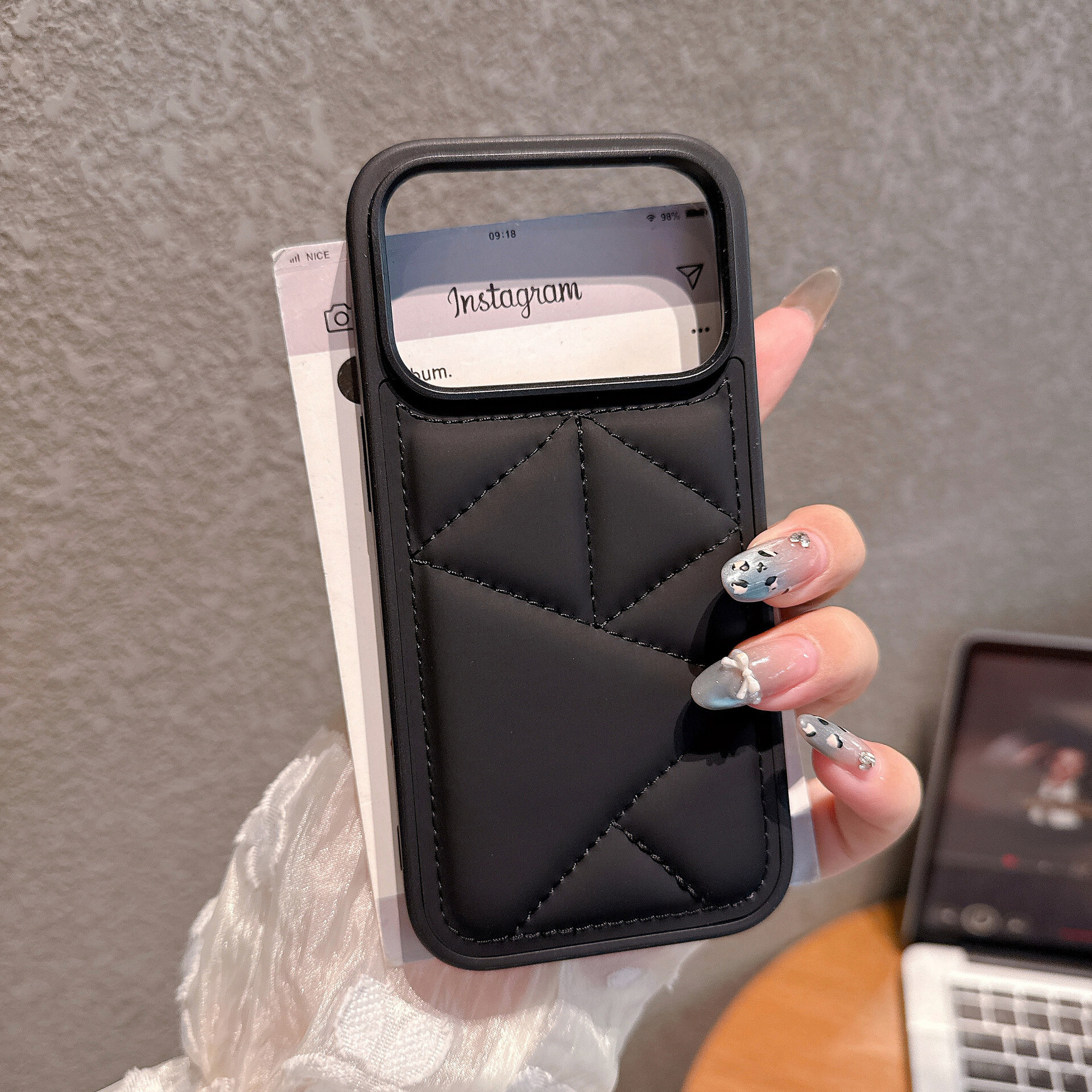 Phone Case Designer Phone Case Vintage Printed Matte Finish Lightweight for Iphone 16 Pro Max Shock Absorption Pastel Neon Easy Clean Skin Friendly Re