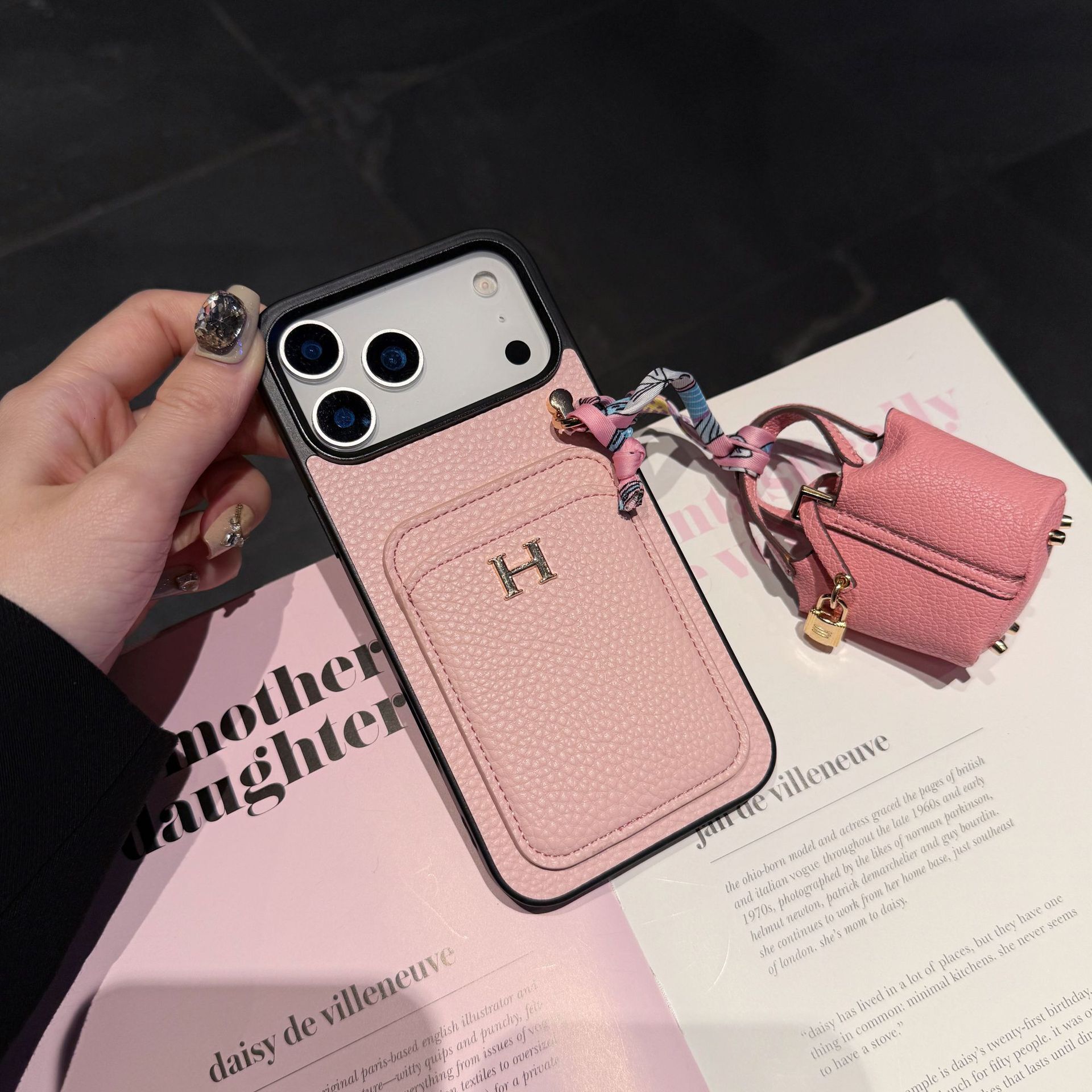 Clear Designer Phone Case Phone Case Cute Vintage Hard PC Matte Finish for Iphone 15 Pro Max Shock Absorption Matte Black Neon Pastel Washable Easy Cl