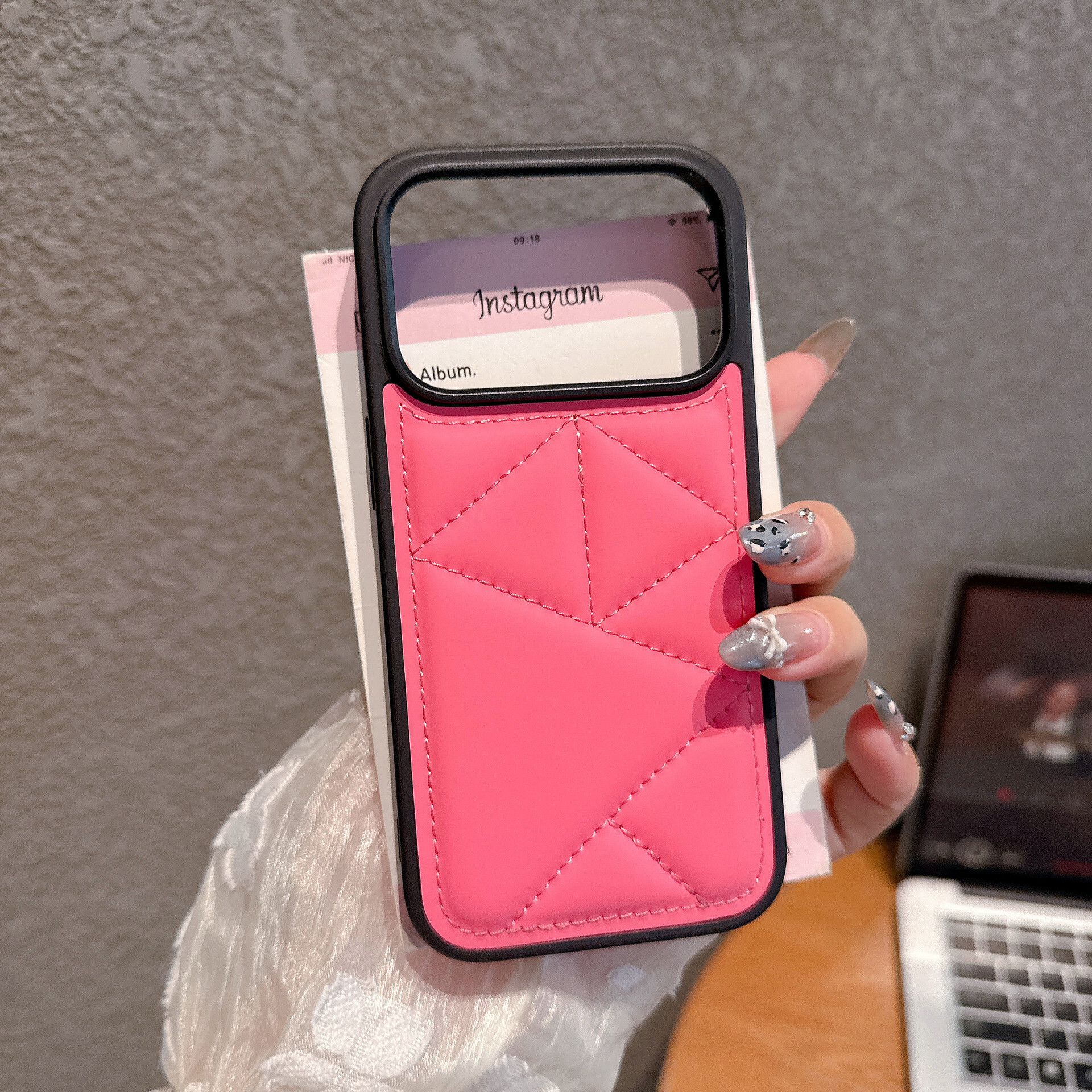 Phone Case Designer Phone Case Vintage Printed Matte Finish Lightweight for Iphone 16 Pro Max Shock Absorption Pastel Neon Easy Clean Skin Friendly Re