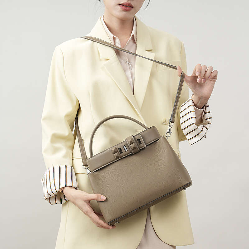 Unique Design Cross Border Women Genuine Leather Crossbody Bag Large Capacity Black Fashion Daily Casual Commuter Versatile Shoulder Handbag SENYY