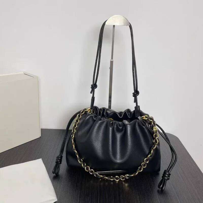 Luxury Leather Ruched Cloud Women Drawstring Design Soft Shoulder Bag With Gold Chain Strap Casual Commute Crossbody Handbag