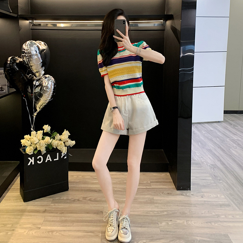 Casual womens fashion two-piece set for summer slimming high-waisted age-reducing loose-fitting striped short-sleeved elegant for petite figures 25082