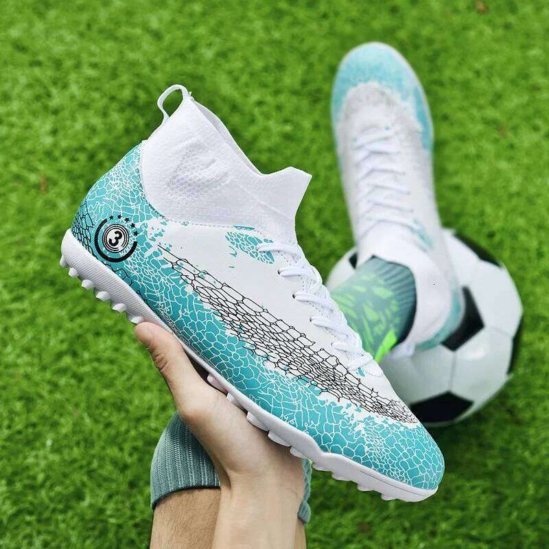 New Soccer Men Sneakers Cleats Professional Boots Training Children Kid Futsal Football Shoes Boy Size 35- 26W0508