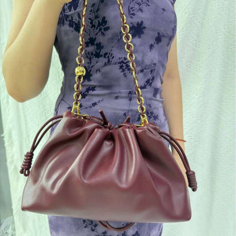 Luxury Leather Ruched Cloud Women Drawstring Design Soft Shoulder Bag With Gold Chain Strap Casual Commute Crossbody Handbag