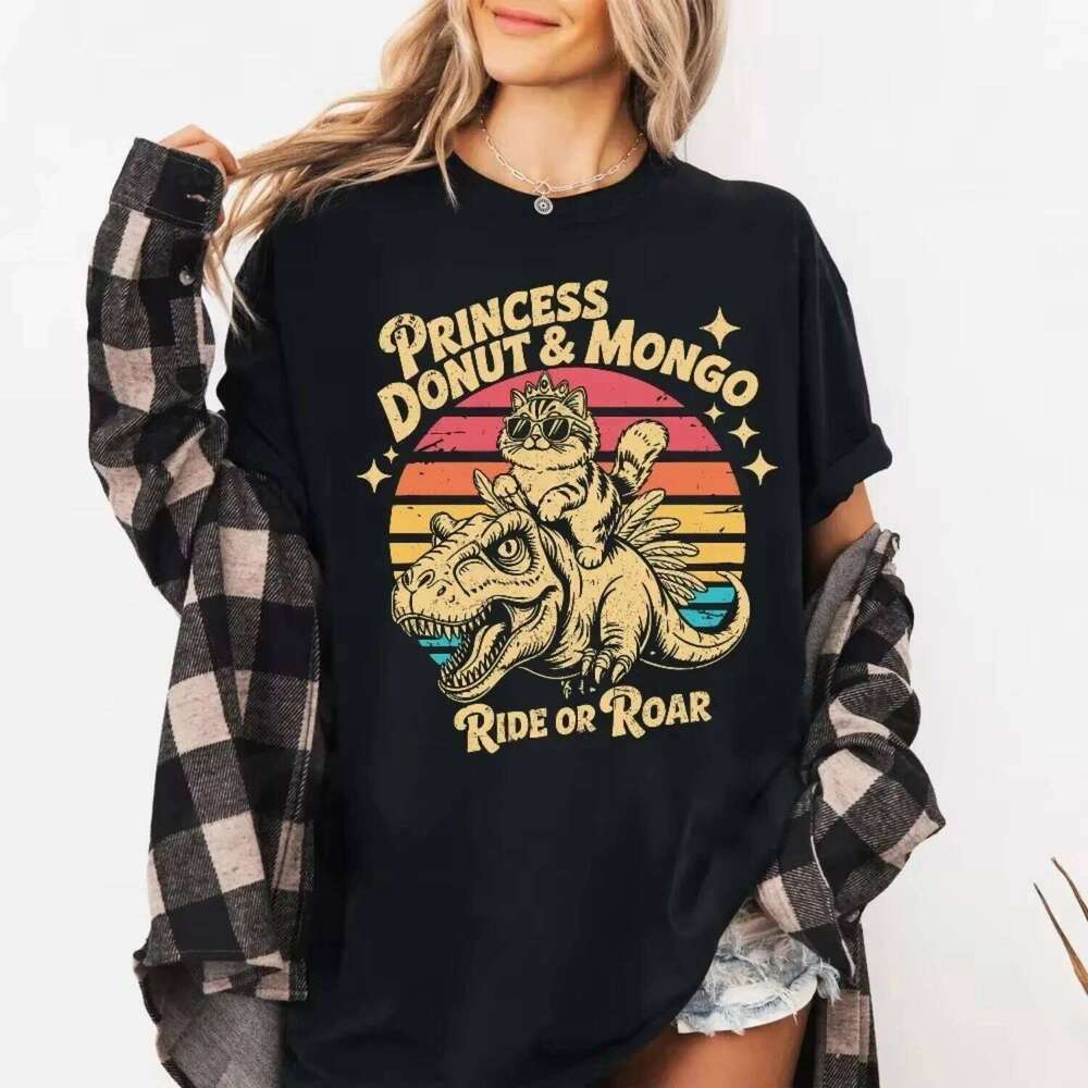 Popular Fantasy Comedy Dungeon Crawler Carl Donut Funny Graphic Print T-shirt Men Women Oversized Casual Cotton Summer New Tees