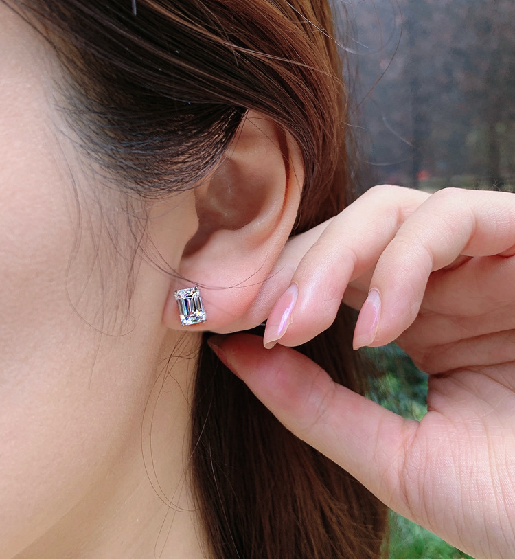 Pure 100 925 Sterling Silver Elegant Luxury Jewelry Emerald Cut White Moissanite Diamond Solitaire Party Women Wedding Stud Earring For Christmas gift
