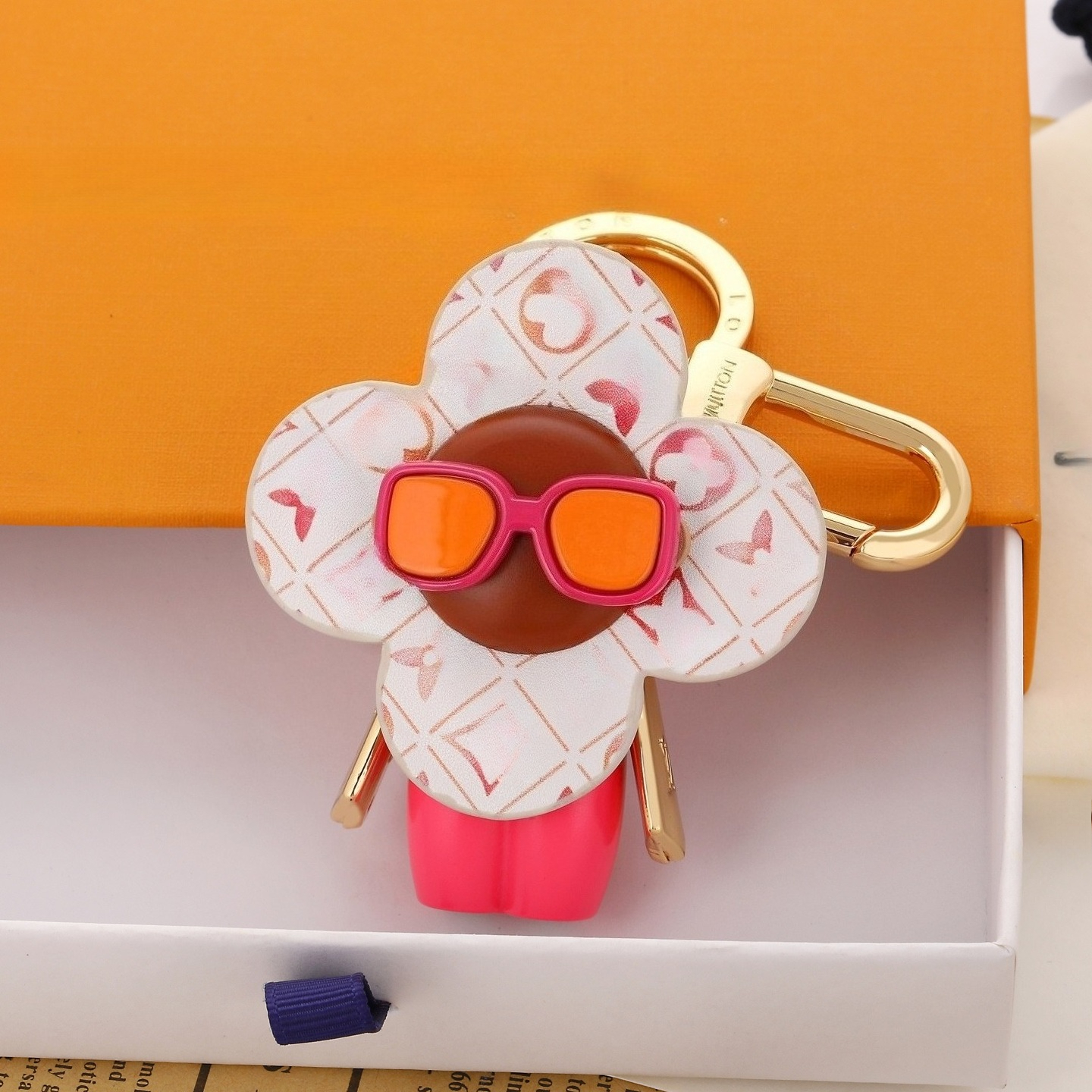 Designer Sunflower Keychain Luxury Bag Charm Keychains For Women Leather Keyring Classic Letters Bag Pendant Key Chains Gift