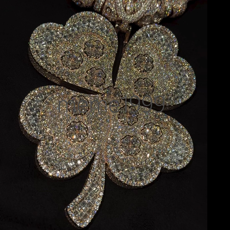 Custom Four Clover Charm Moissanite Diamond Iced Out 925 Sterling Silver 18K Gold Plating VVS GRA Certified Moissanite Pendant
