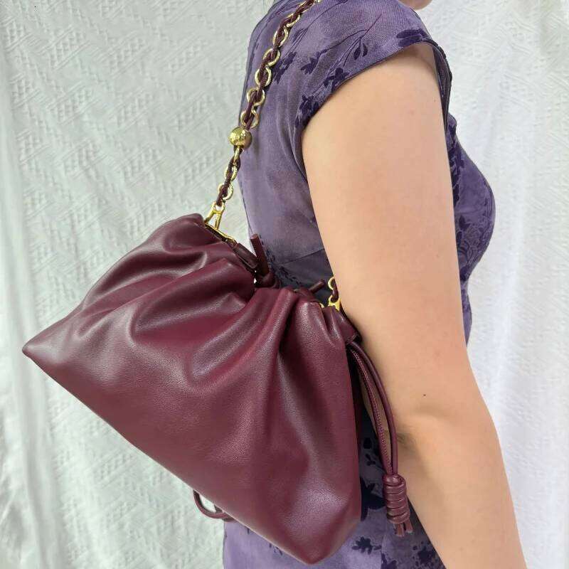 Luxury Leather Ruched Cloud Women Drawstring Design Soft Shoulder Bag With Gold Chain Strap Casual Commute Crossbody Handbag
