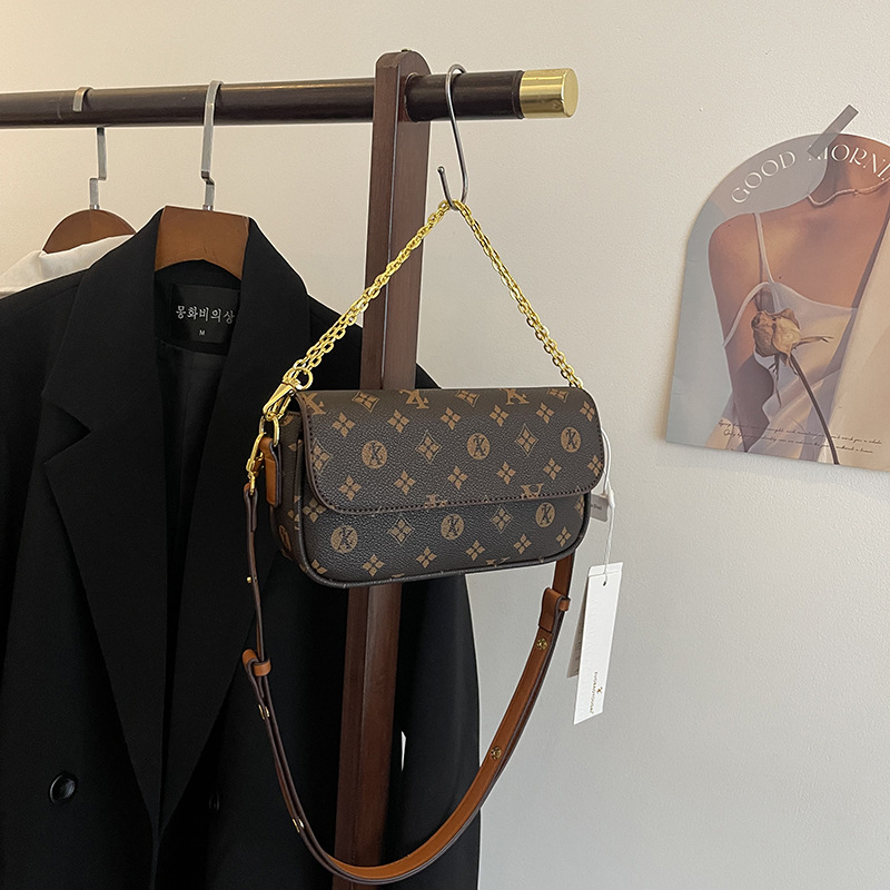designer luxury Premium Small for Women 2026 New Fashionable Crossbody Handbag Exquisite Shoulder Bag