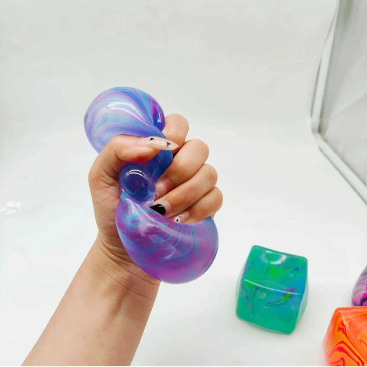 2026 NeeDoh Nice Cube Sensory Squeeze Toy with Super Solid Squish Stress Relief Anxiety Sensory Tool Decorative Xmas Gifts H260512