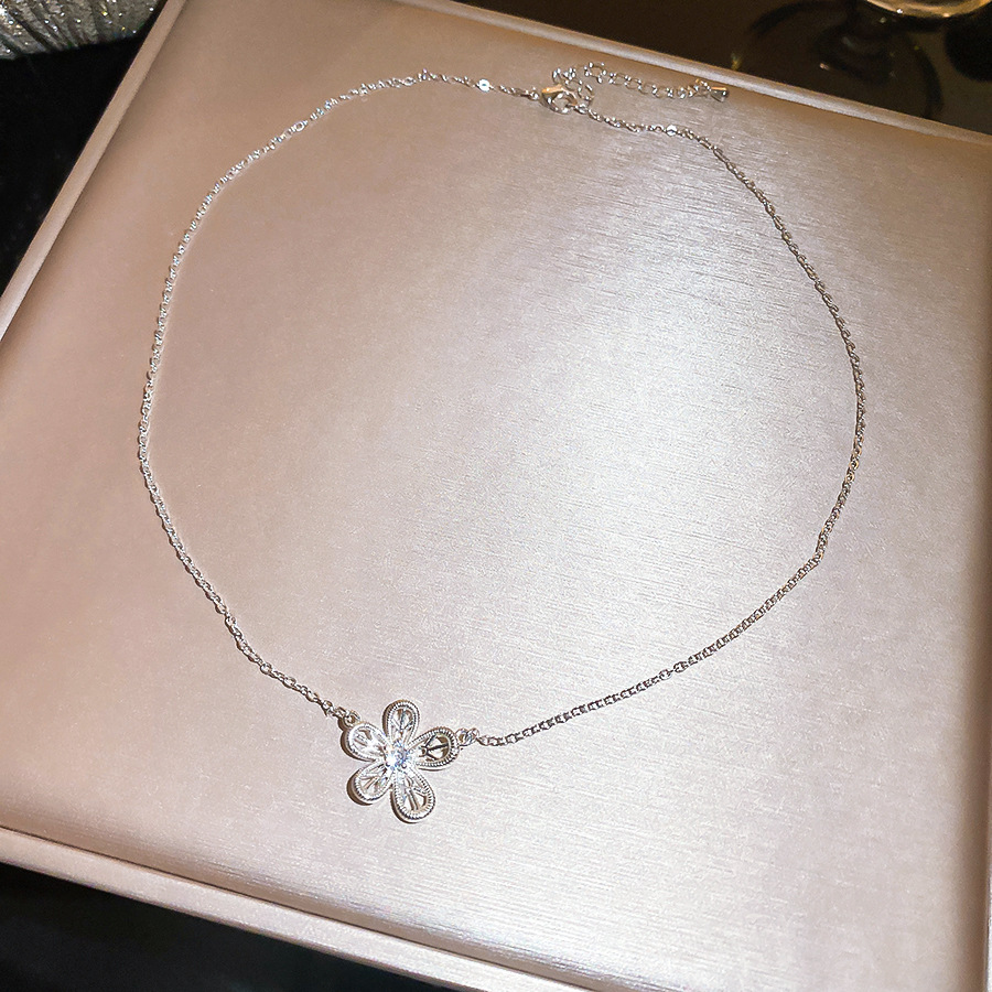 Hollow floral necklace for women, simple, fashionable, sweet, delicate, elegant collarbone chain, ins-style unique choker - view 6