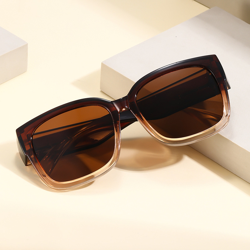 Light Blocking Anti Glare Polarized Designer Sunglasses Beach Use Outdoor Activity 2026 Trendy Minimalist Black Lens Oversized Sunglasses